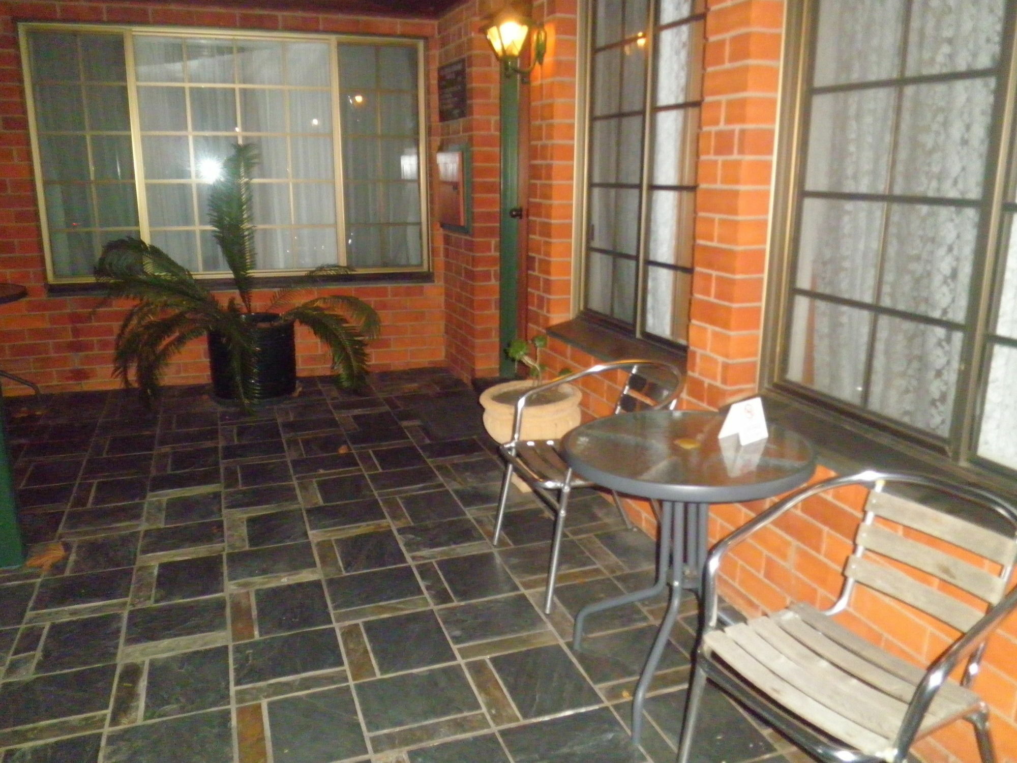 Poet'S Recall Motel กันดาไก ภายนอก รูปภาพ